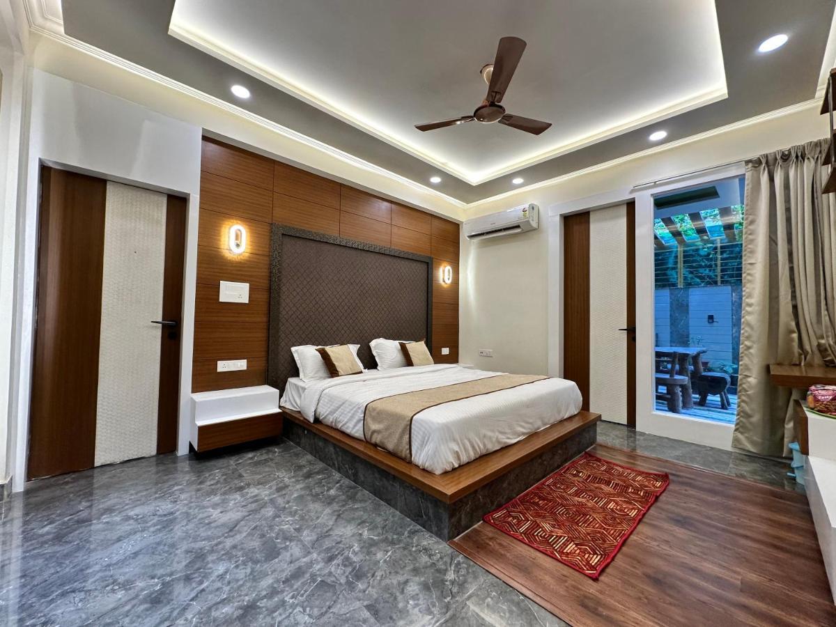 Gardenia Agra * Agra (Uttar Pradesh)