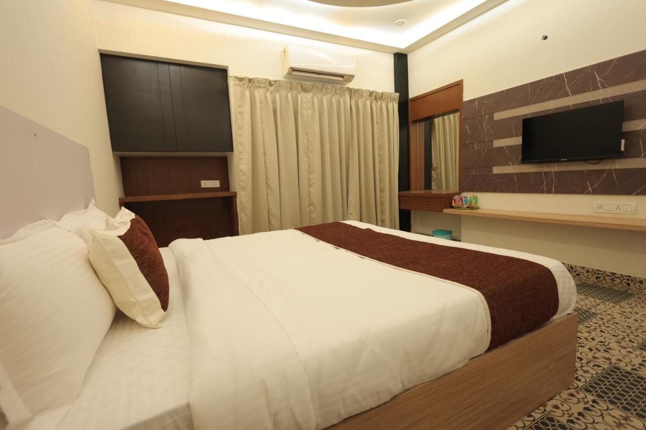 Gardenia Agra * Agra (Uttar Pradesh)